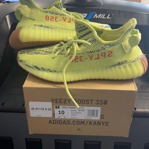 Yeezy Boost 350 V2